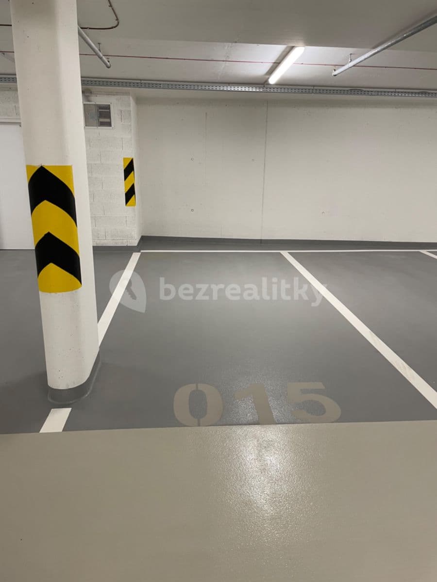 Prenájom garáže 13 m², Breitfeldova, Praha, Praha Prenájom garáže 13 m², Breitfeldova, Praha, Praha