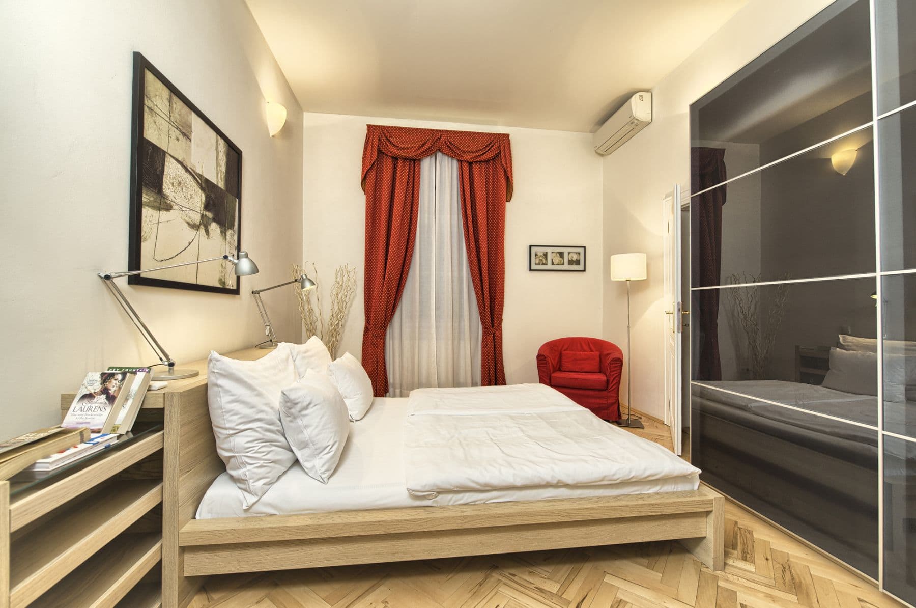 Prenájom bytu 105 m², Dušní, Praha, Praha Prenájom bytu 105 m², Dušní, Praha, Praha