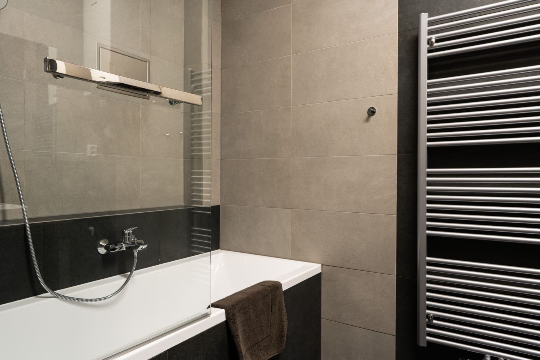 Prenájom bytu 79 m², Polská, Praha, Praha Prenájom bytu 79 m², Polská, Praha, Praha