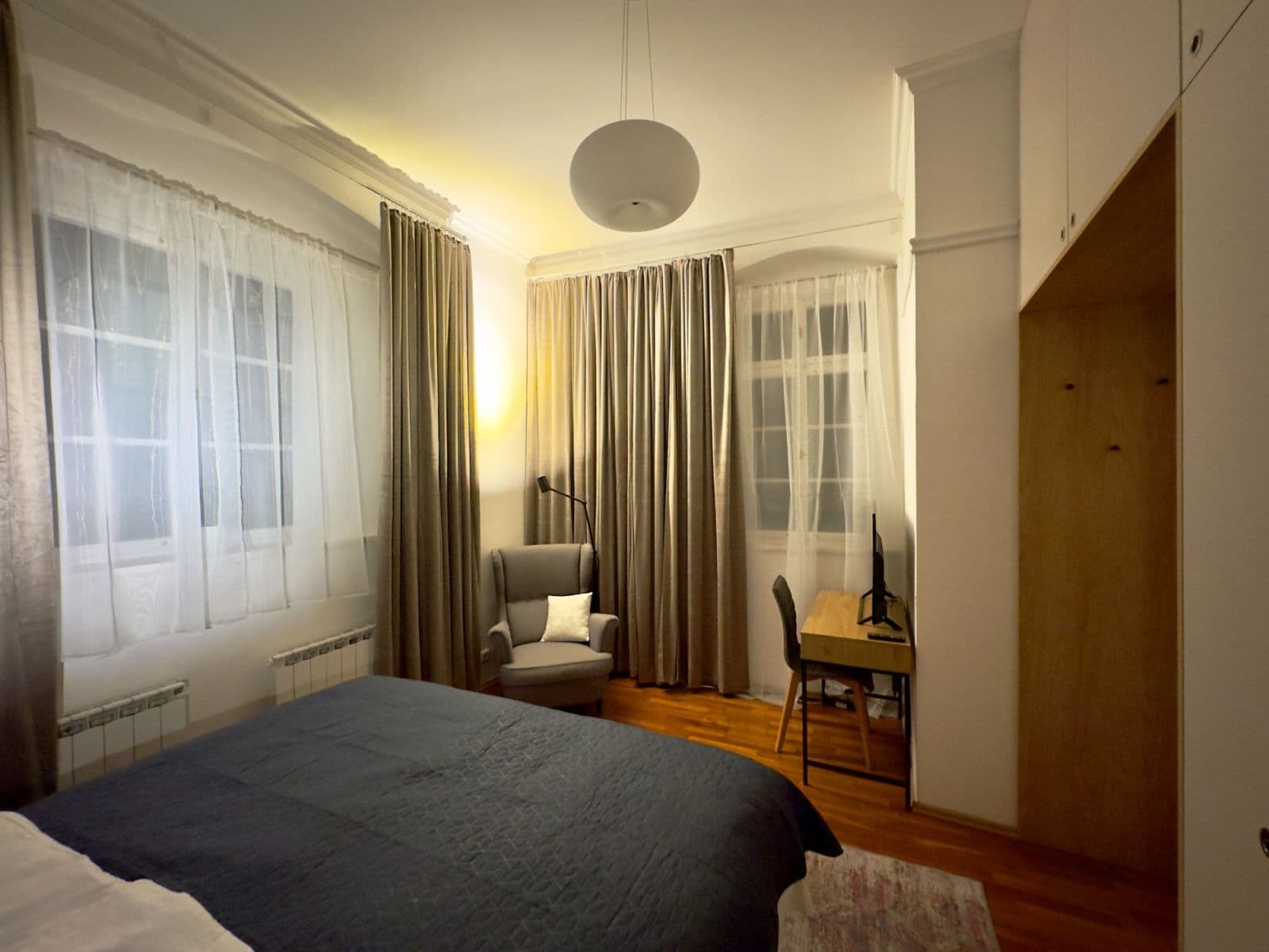 Prenájom bytu 40 m², Mostecká, Praha, Praha Prenájom bytu 40 m², Mostecká, Praha, Praha