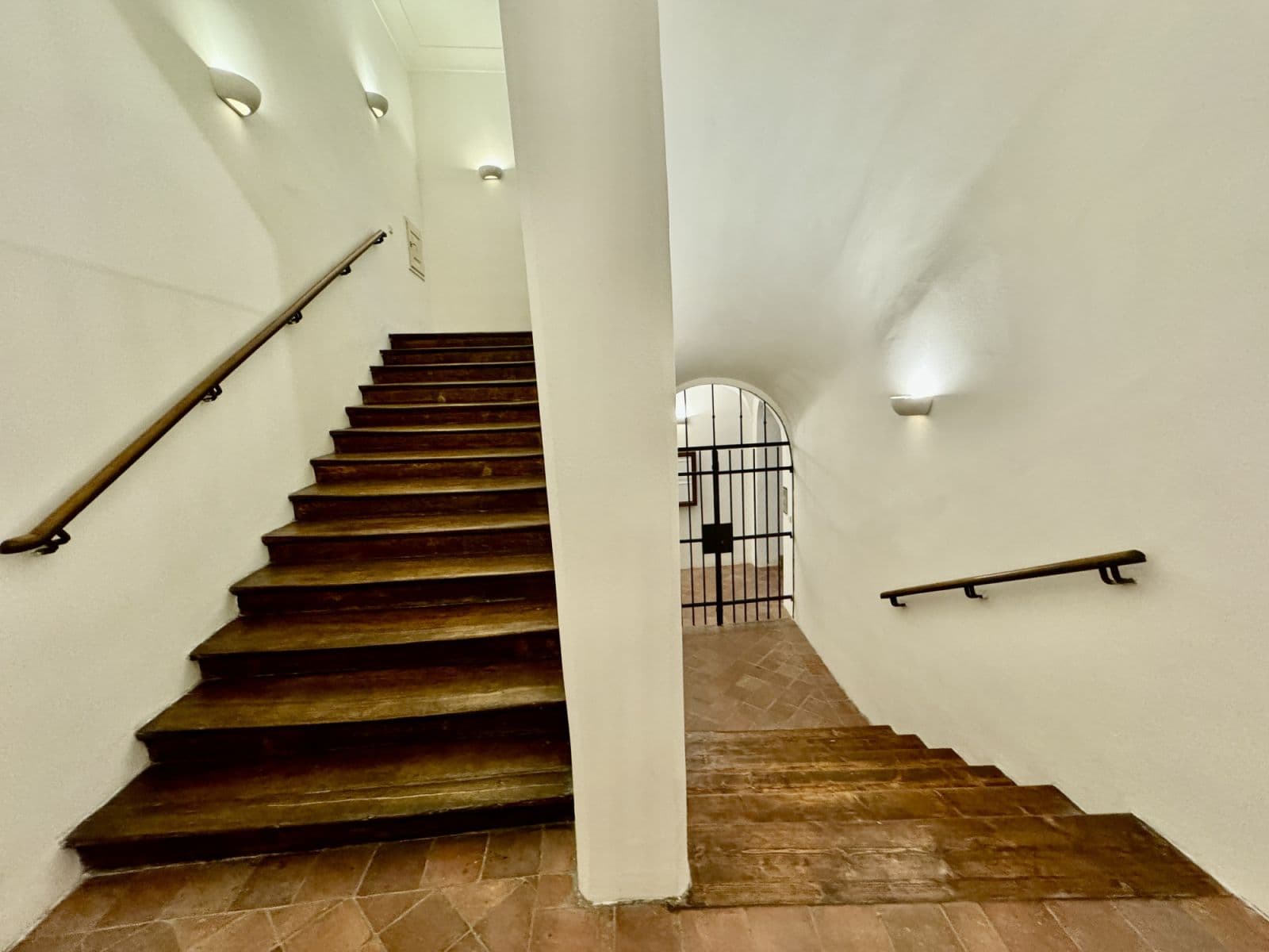 Prenájom bytu 40 m², Mostecká, Praha, Praha Prenájom bytu 40 m², Mostecká, Praha, Praha