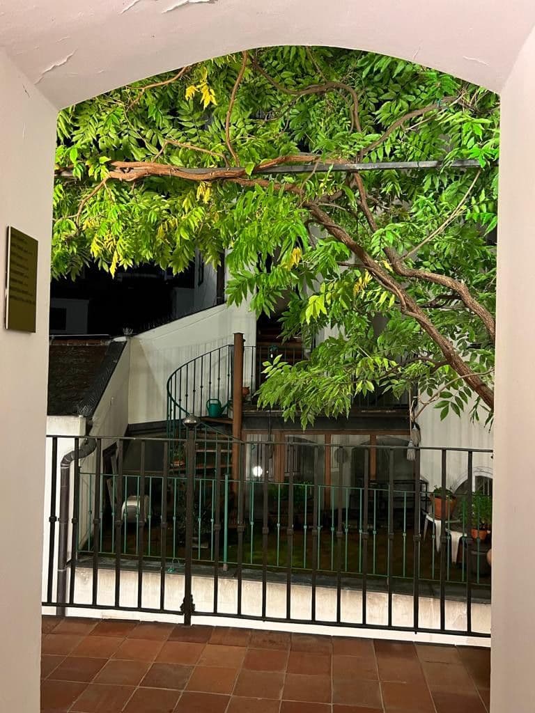 Prenájom bytu 40 m², Mostecká, Praha, Praha Prenájom bytu 40 m², Mostecká, Praha, Praha