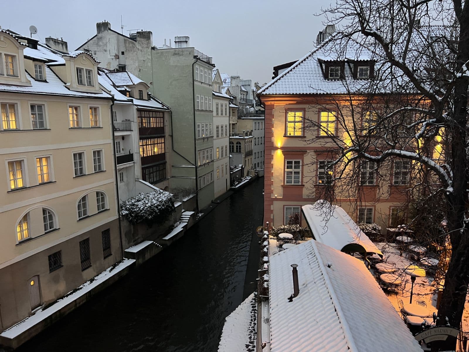 Prenájom bytu 40 m², Mostecká, Praha, Praha Prenájom bytu 40 m², Mostecká, Praha, Praha