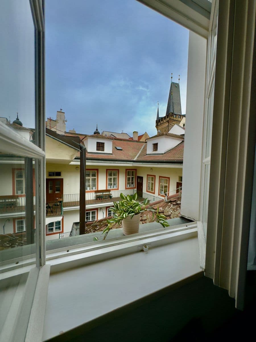 Prenájom bytu 40 m², Mostecká, Praha, Praha Prenájom bytu 40 m², Mostecká, Praha, Praha