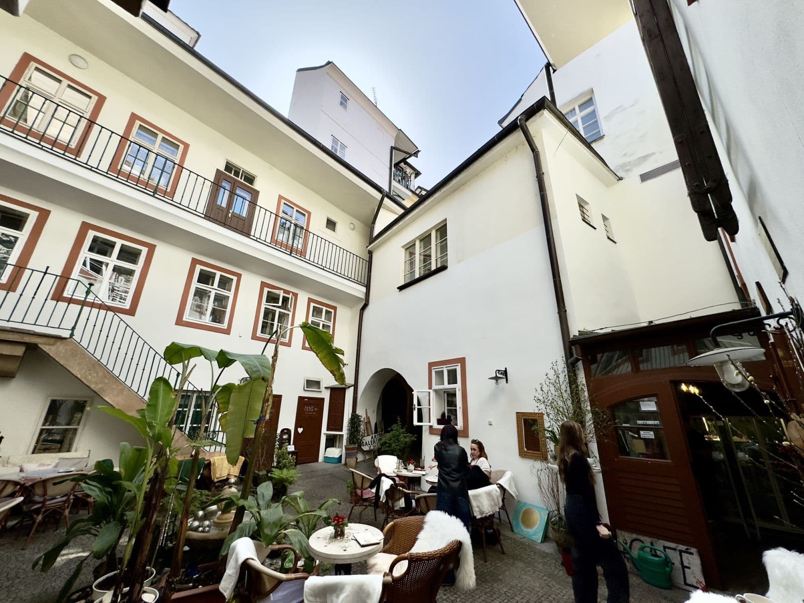 Prenájom bytu 40 m², Mostecká, Praha, Praha Prenájom bytu 40 m², Mostecká, Praha, Praha