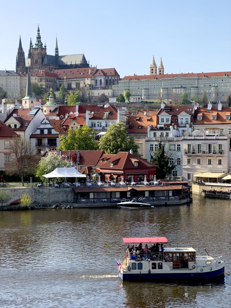 Prenájom bytu 40 m², Mostecká, Praha, Praha Prenájom bytu 40 m², Mostecká, Praha, Praha