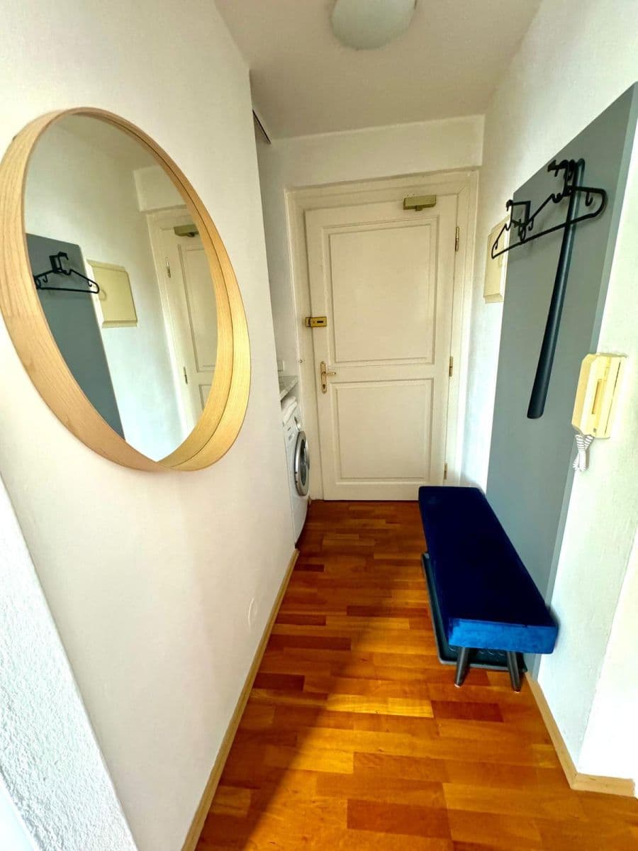 Prenájom bytu 40 m², Mostecká, Praha, Praha Prenájom bytu 40 m², Mostecká, Praha, Praha