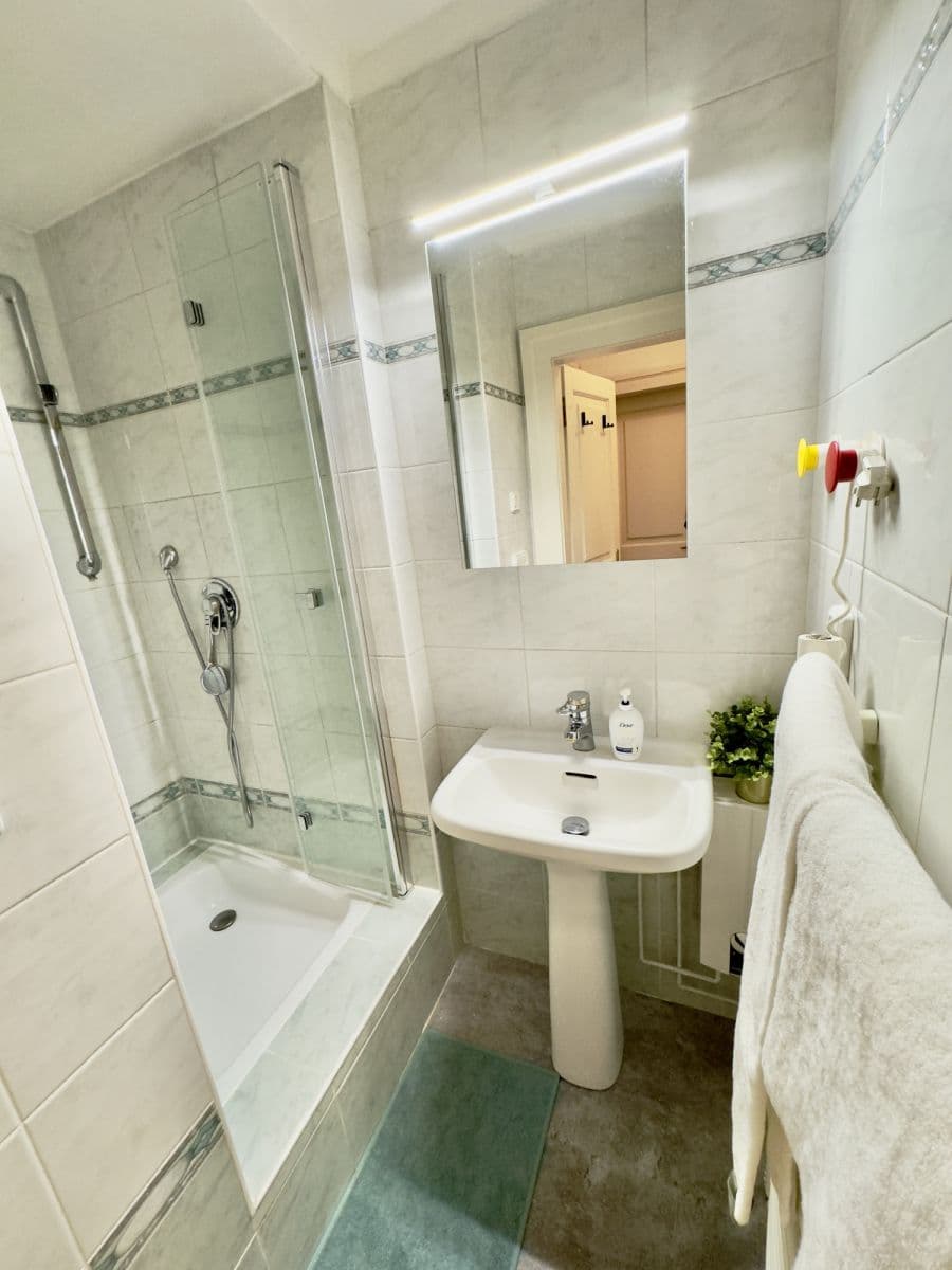 Prenájom bytu 40 m², Mostecká, Praha, Praha Prenájom bytu 40 m², Mostecká, Praha, Praha