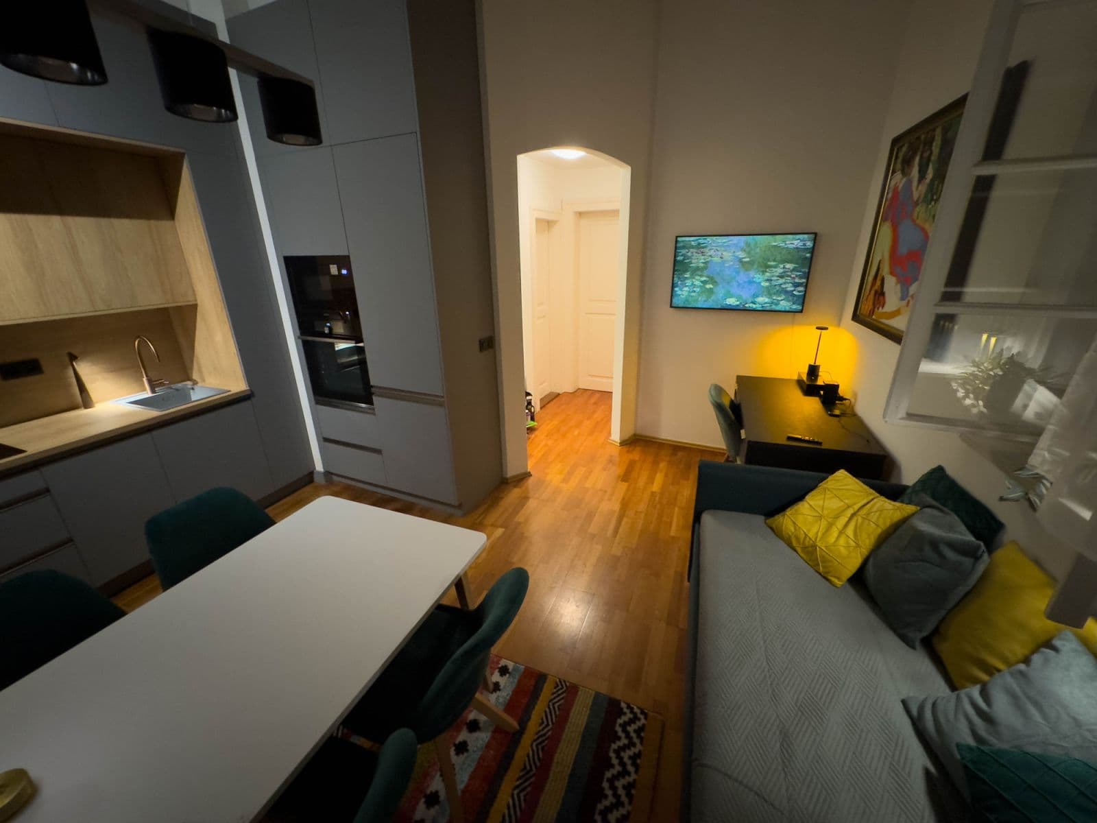 Prenájom bytu 40 m², Mostecká, Praha, Praha Prenájom bytu 40 m², Mostecká, Praha, Praha