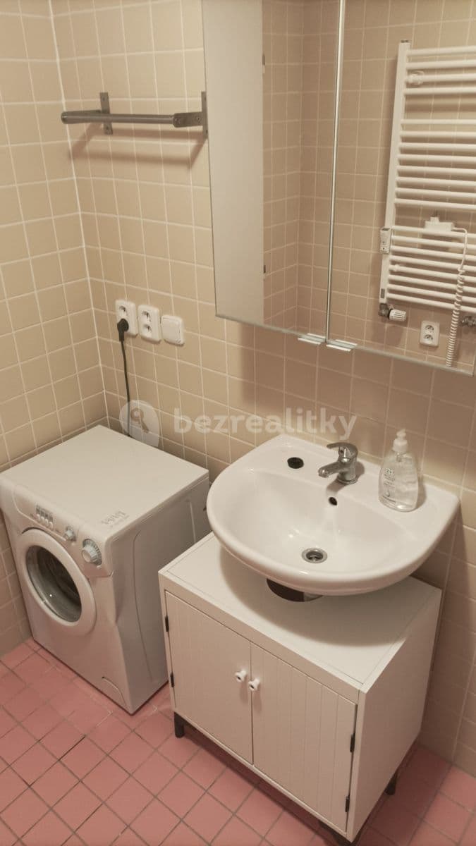 Prenájom bytu 1-izbový 34 m², Sluneční náměstí, Praha, Praha Prenájom bytu 1-izbový 34 m², Sluneční náměstí, Praha, Praha