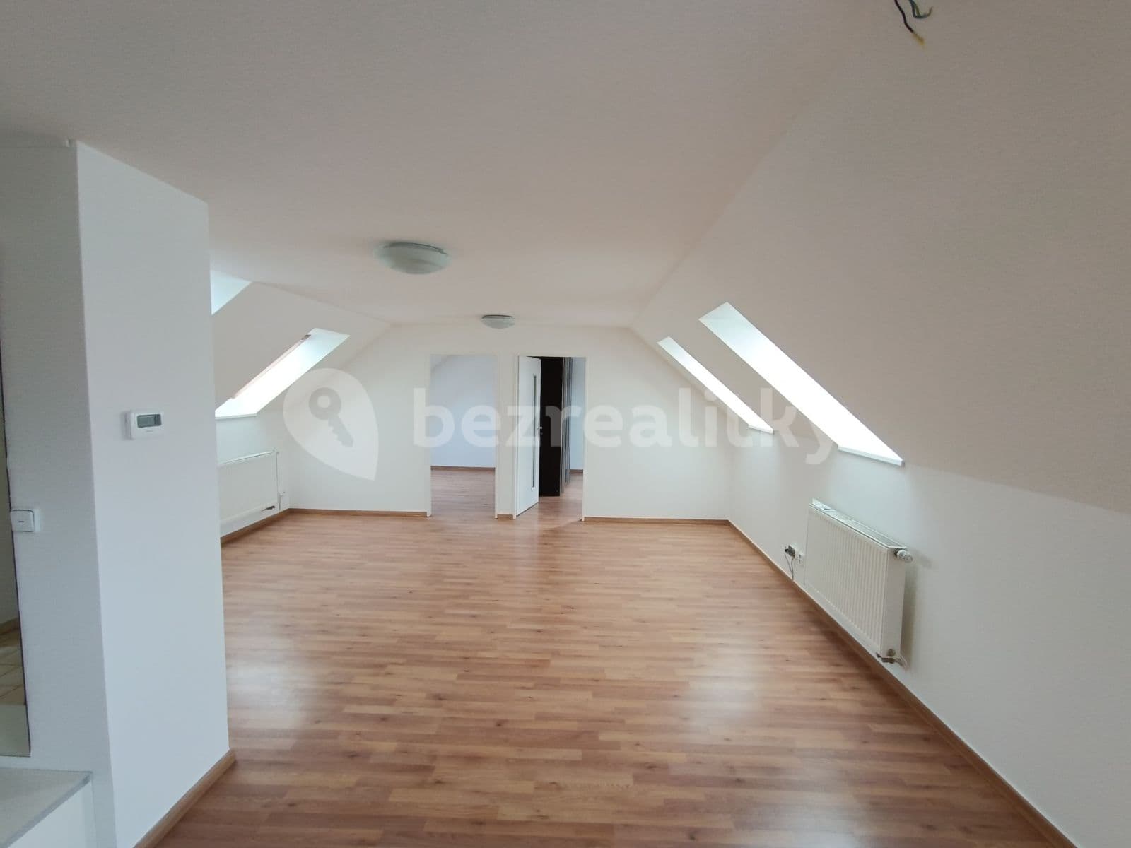 Prenájom bytu 3-izbový 86 m², Kučerové, Praha, Praha Prenájom bytu 3-izbový 86 m², Kučerové, Praha, Praha