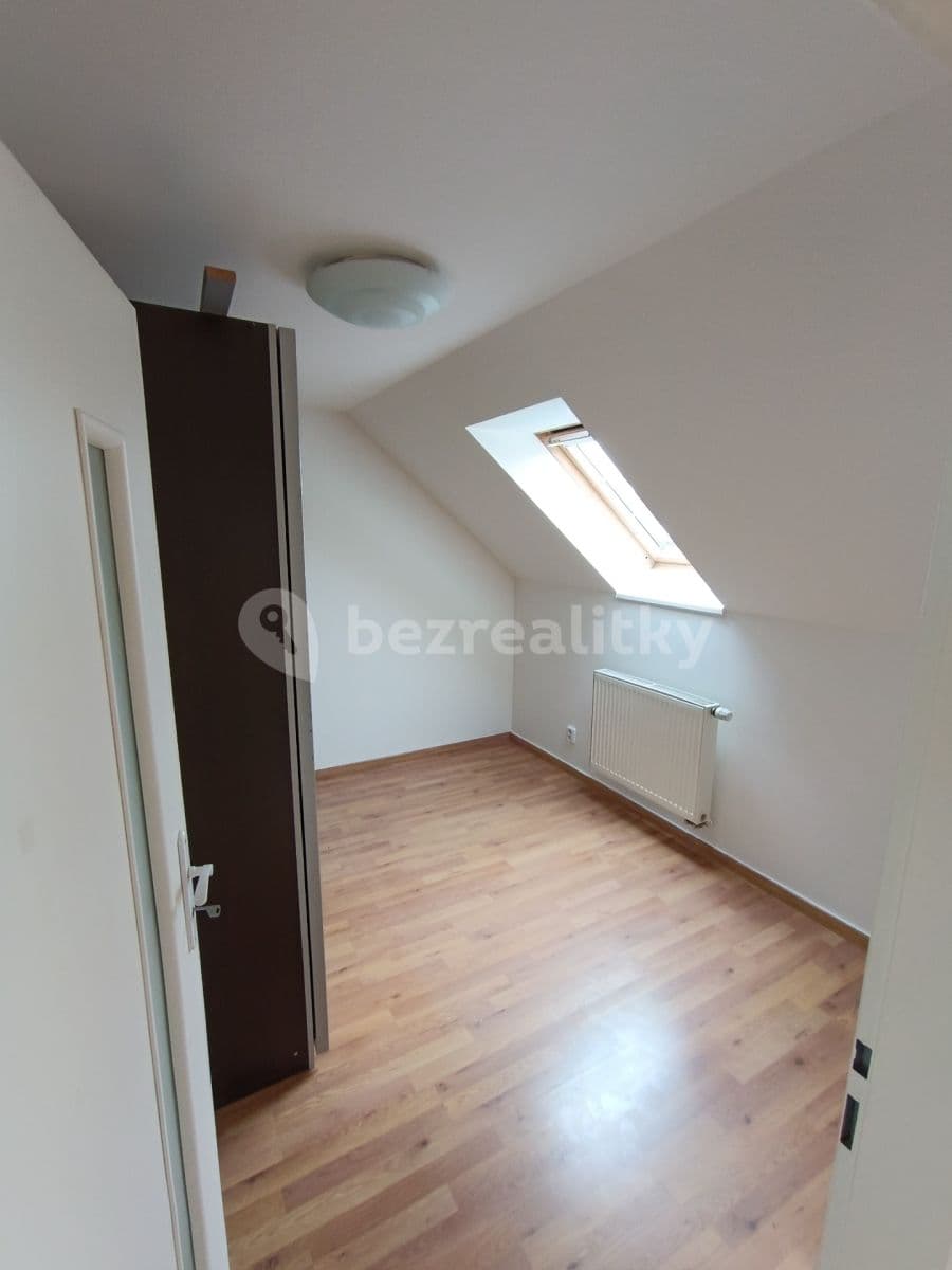 Prenájom bytu 3-izbový 86 m², Kučerové, Praha, Praha Prenájom bytu 3-izbový 86 m², Kučerové, Praha, Praha
