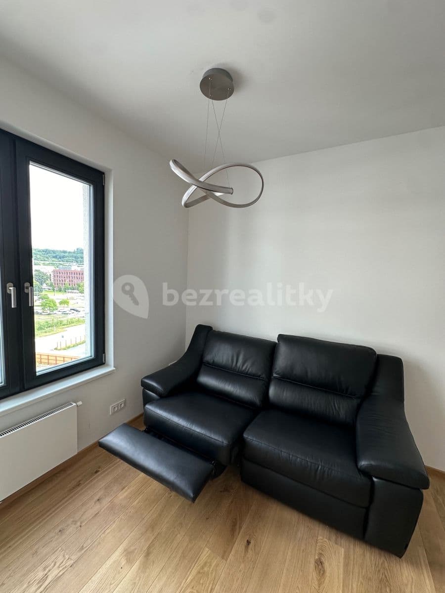 Prenájom bytu 2-izbový 40 m², Růžodolská, Praha, Praha Prenájom bytu 2-izbový 40 m², Růžodolská, Praha, Praha