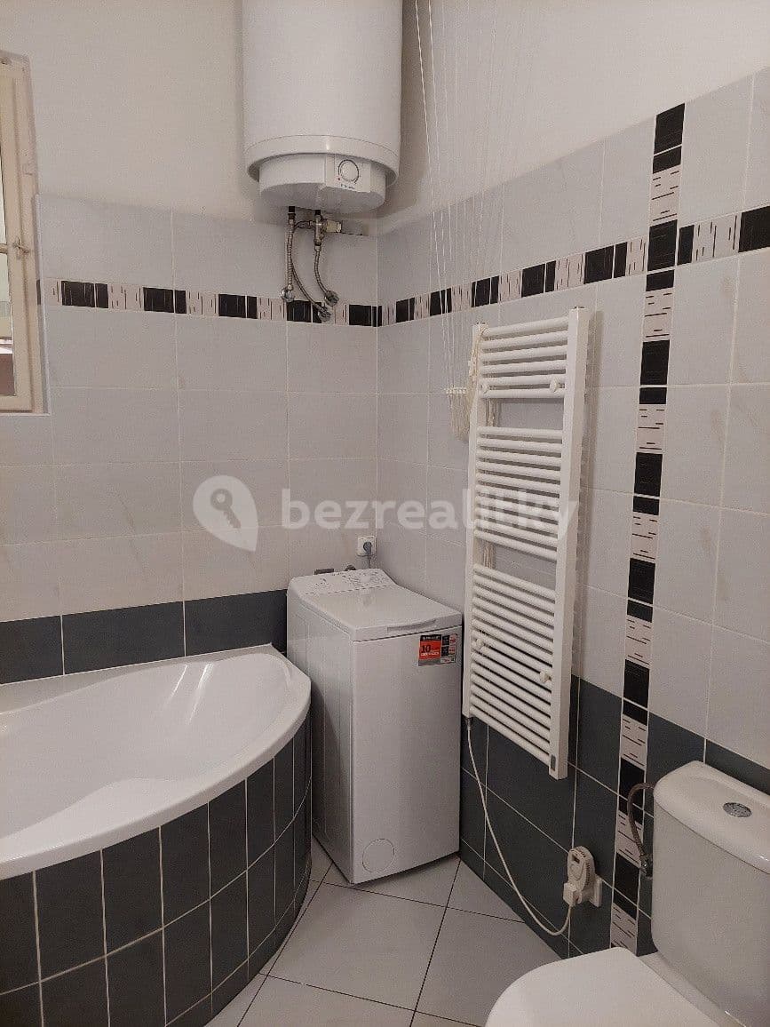 Prenájom bytu 2-izbový 54 m², U Křížku, Praha, Praha Prenájom bytu 2-izbový 54 m², U Křížku, Praha, Praha