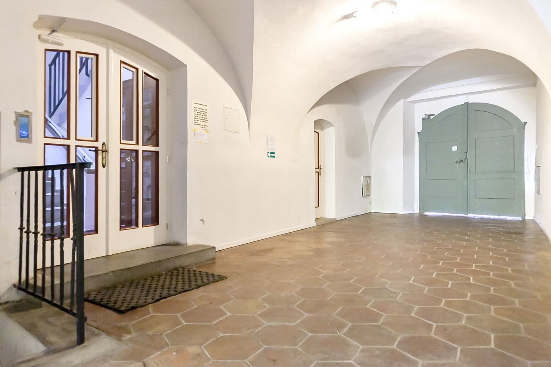 Prenájom bytu 50 m², U Obecního dvora, Praha, Praha Prenájom bytu 50 m², U Obecního dvora, Praha, Praha