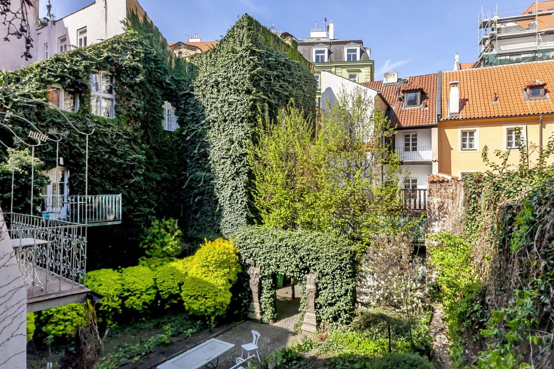 Prenájom bytu 50 m², U Obecního dvora, Praha, Praha Prenájom bytu 50 m², U Obecního dvora, Praha, Praha