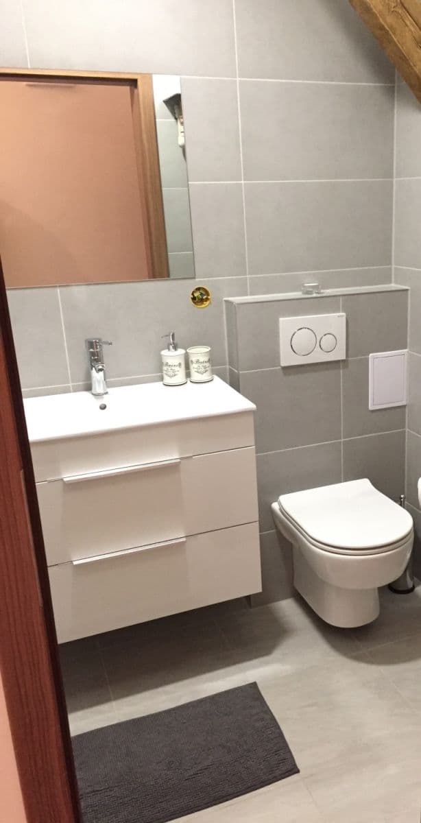 Prenájom bytu 55 m², Bulharská, Praha, Praha Prenájom bytu 55 m², Bulharská, Praha, Praha