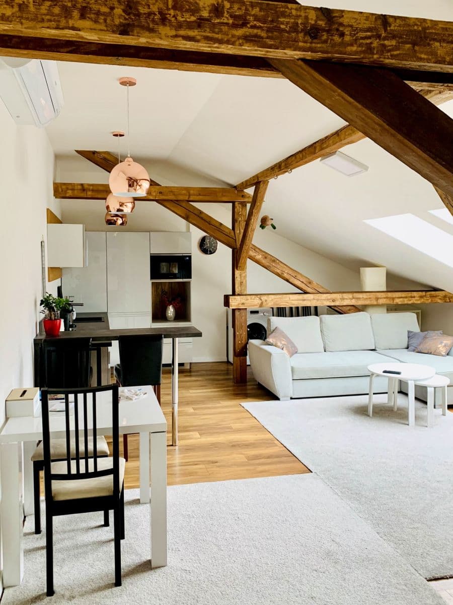 Prenájom bytu 55 m², Bulharská, Praha, Praha Prenájom bytu 55 m², Bulharská, Praha, Praha