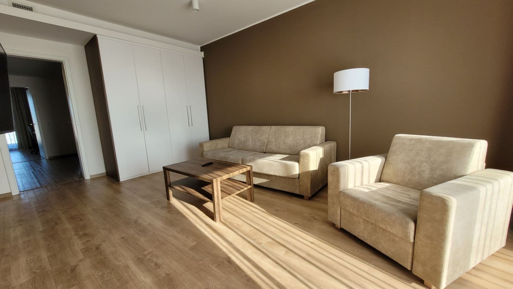 Prenájom bytu 3-izbový 105 m², Mukařovského, Praha, Praha Prenájom bytu 3-izbový 105 m², Mukařovského, Praha, Praha