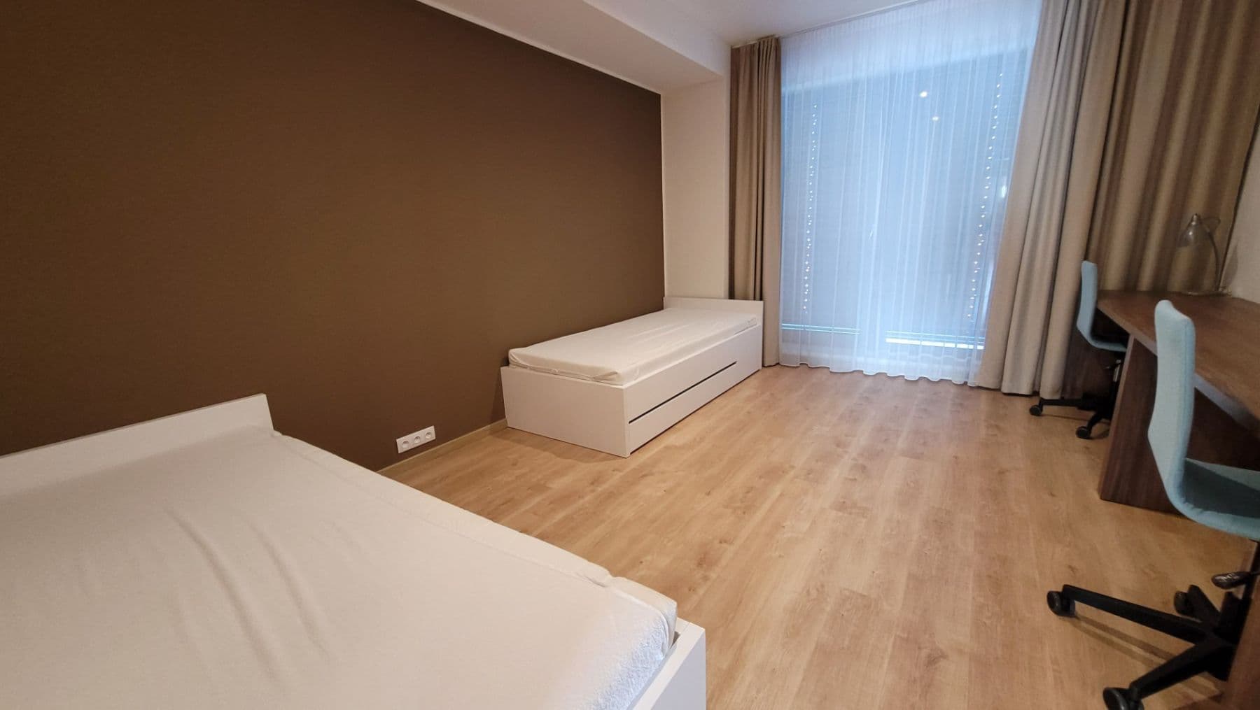 Prenájom bytu 3-izbový 105 m², Mukařovského, Praha, Praha Prenájom bytu 3-izbový 105 m², Mukařovského, Praha, Praha