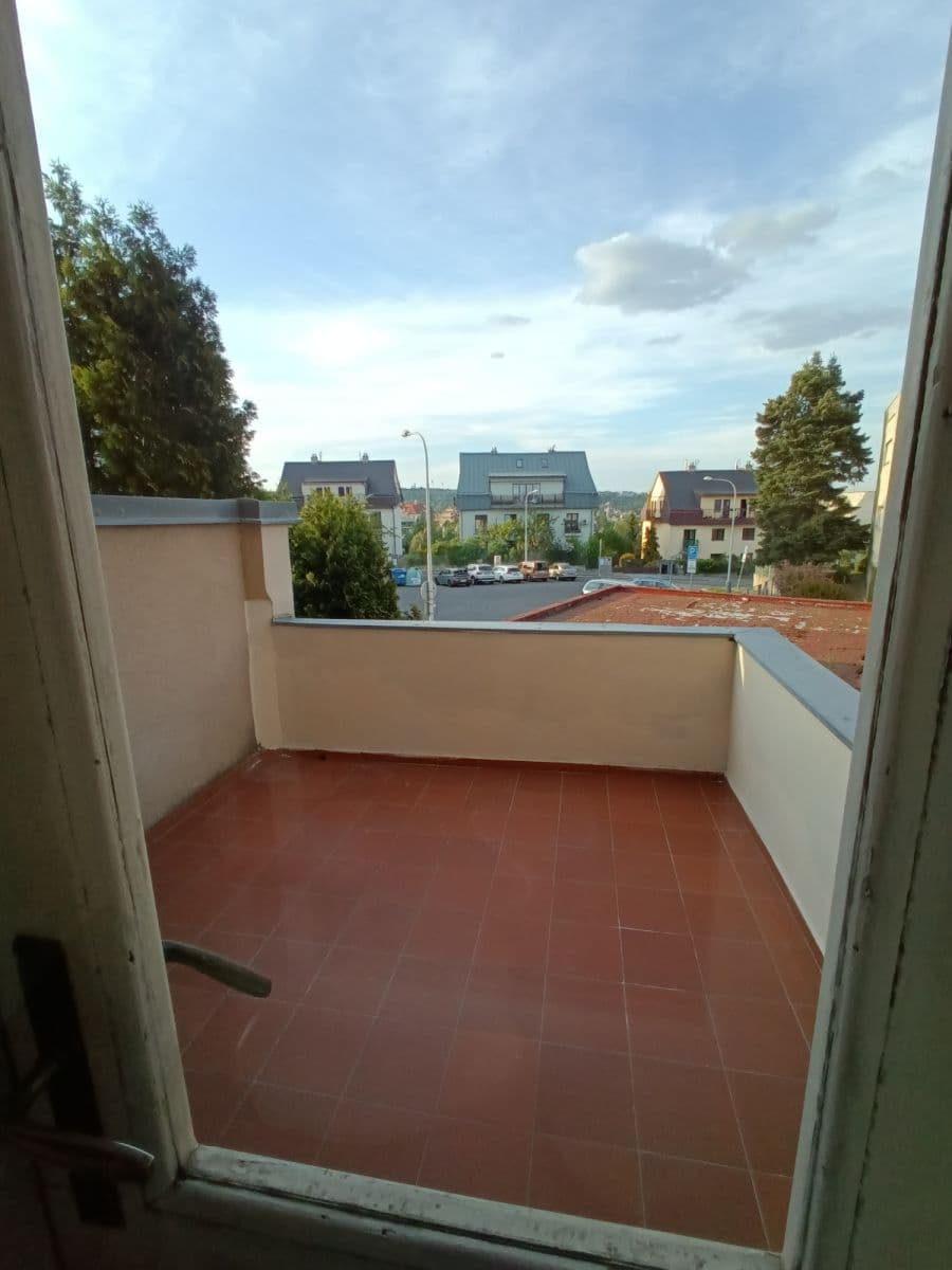 Prenájom bytu 100 m², Nad Václavkou, Praha, Praha Prenájom bytu 100 m², Nad Václavkou, Praha, Praha