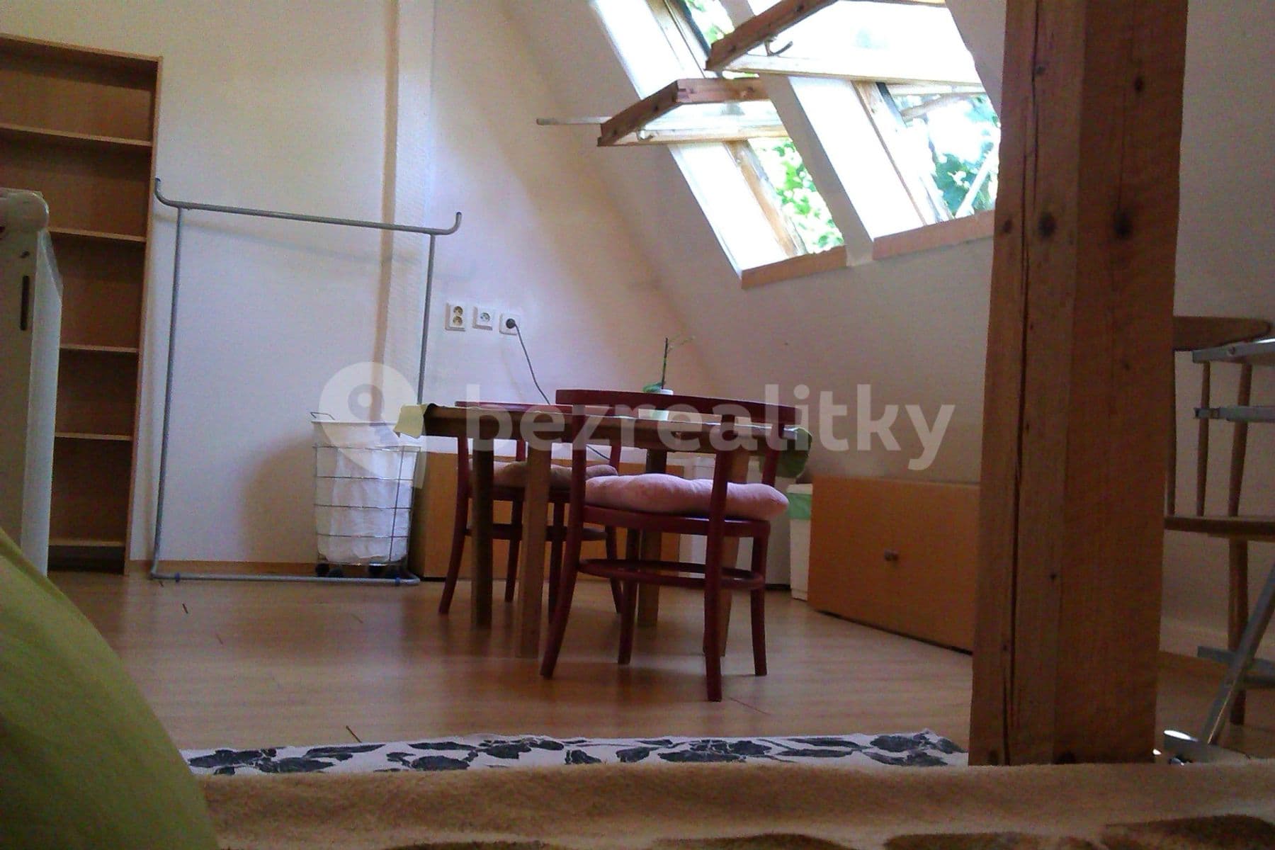 Prenájom bytu 10 m², Jarní, Brno, Jihomoravský kraj Prenájom bytu 10 m², Jarní, Brno, Jihomoravský kraj