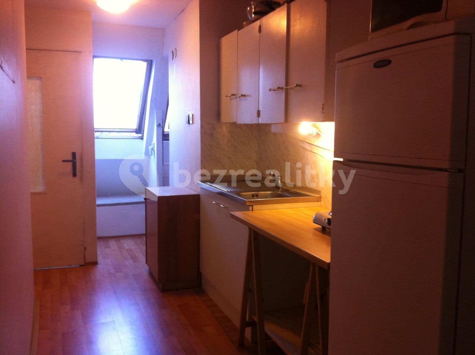 Prenájom bytu 10 m², Jarní, Brno, Jihomoravský kraj Prenájom bytu 10 m², Jarní, Brno, Jihomoravský kraj