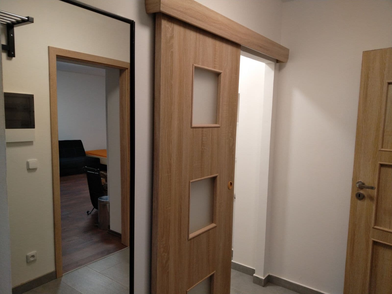 Prenájom bytu 2-izbový 58 m², Za Mlýnem, Hostivice, Středočeský kraj Prenájom bytu 2-izbový 58 m², Za Mlýnem, Hostivice, Středočeský kraj