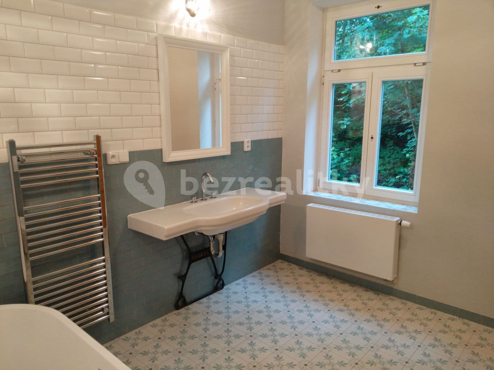 Prenájom bytu 2-izbový 74 m², Za Mlýnem, Hostivice, Středočeský kraj Prenájom bytu 2-izbový 74 m², Za Mlýnem, Hostivice, Středočeský kraj