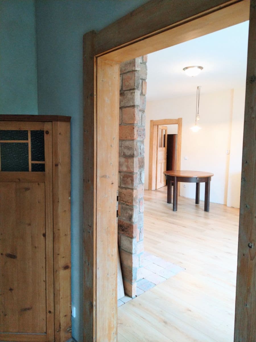 Prenájom bytu 2-izbový 74 m², Za Mlýnem, Hostivice, Středočeský kraj Prenájom bytu 2-izbový 74 m², Za Mlýnem, Hostivice, Středočeský kraj