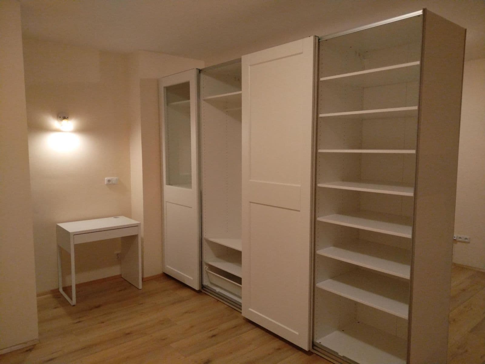 Prenájom bytu 2-izbový 74 m², Za Mlýnem, Hostivice, Středočeský kraj Prenájom bytu 2-izbový 74 m², Za Mlýnem, Hostivice, Středočeský kraj