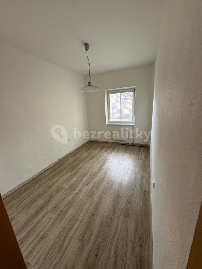 Prenájom bytu 3-izbový 80 m², Husova, Olomouc, Olomoucký kraj Prenájom bytu 3-izbový 80 m², Husova, Olomouc, Olomoucký kraj