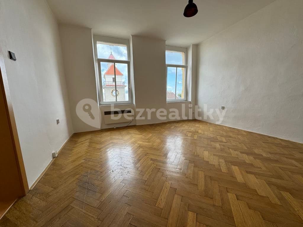 Prenájom bytu 3-izbový 80 m², Husova, Olomouc, Olomoucký kraj Prenájom bytu 3-izbový 80 m², Husova, Olomouc, Olomoucký kraj