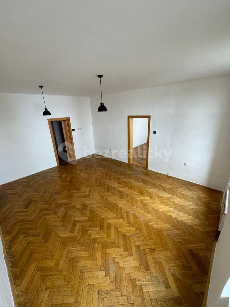 Prenájom bytu 3-izbový 80 m², Husova, Olomouc, Olomoucký kraj Prenájom bytu 3-izbový 80 m², Husova, Olomouc, Olomoucký kraj
