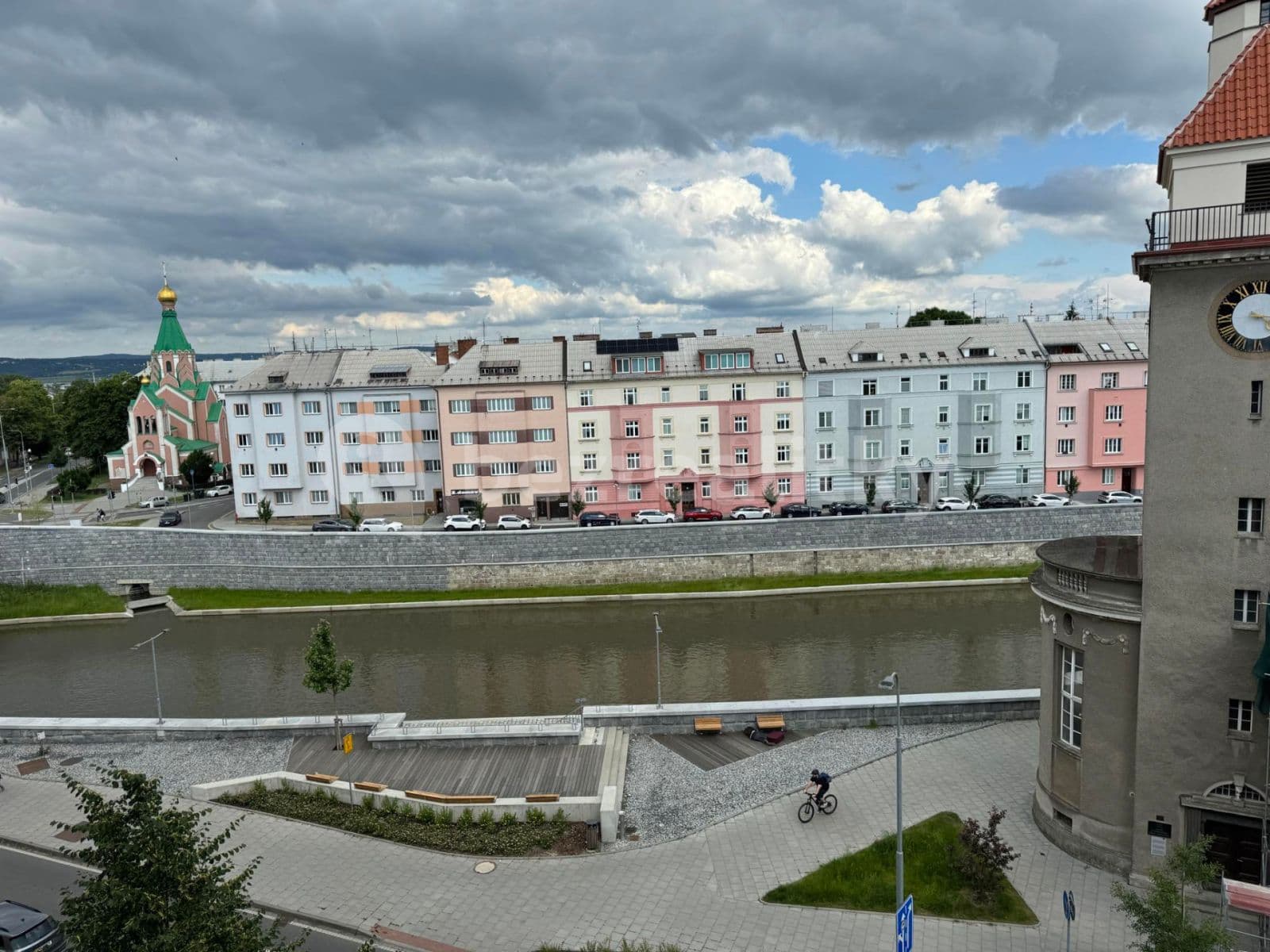 Prenájom bytu 3-izbový 80 m², Husova, Olomouc, Olomoucký kraj Prenájom bytu 3-izbový 80 m², Husova, Olomouc, Olomoucký kraj