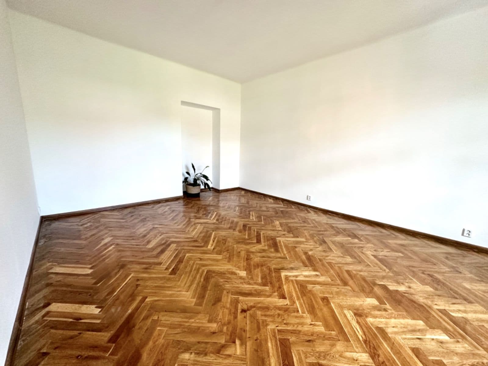 Prenájom bytu 2-izbový 80 m², U Kněžské louky, Praha, Praha Prenájom bytu 2-izbový 80 m², U Kněžské louky, Praha, Praha