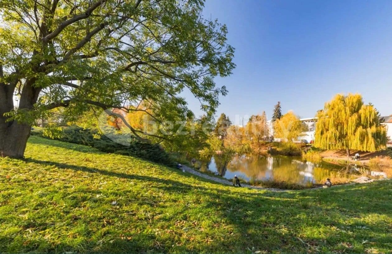 Prenájom domu 107 m², pozemok 189 m², Hůlkova, Praha, Praha Prenájom domu 107 m², pozemok 189 m², Hůlkova, Praha, Praha