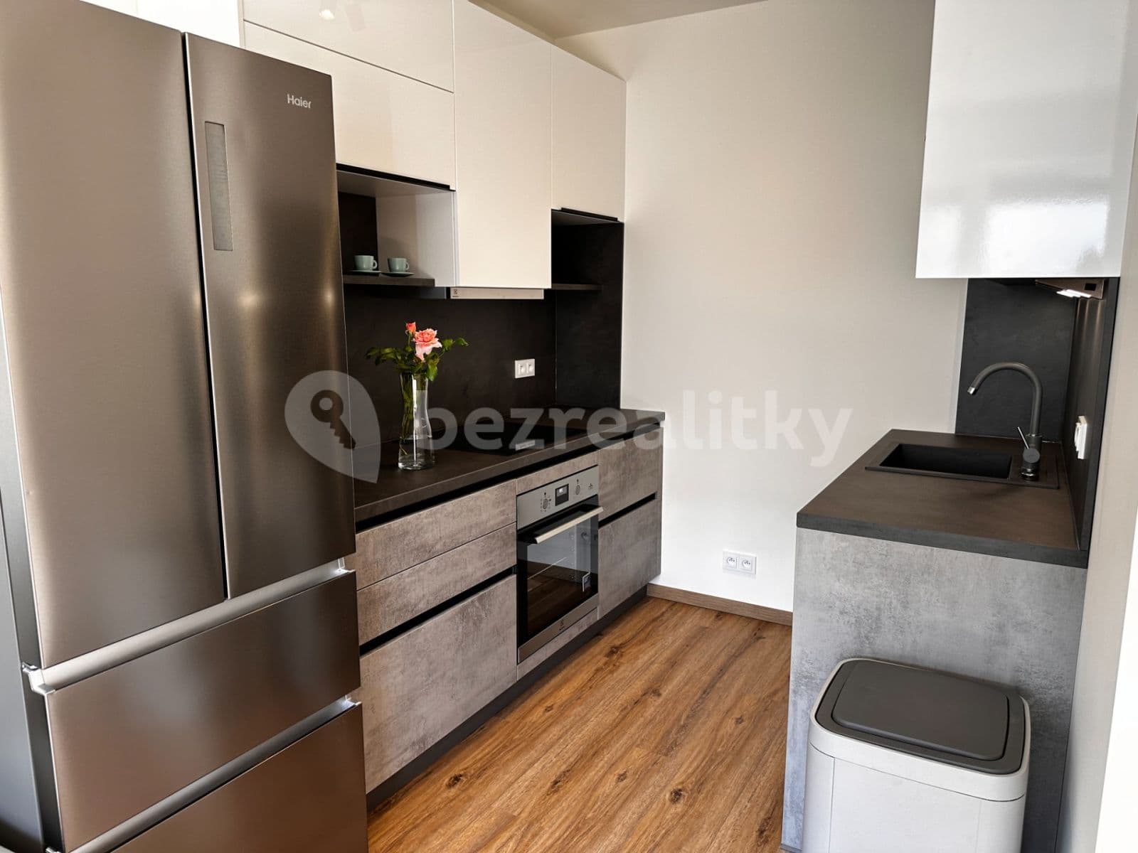 Prenájom domu 107 m², pozemok 189 m², Hůlkova, Praha, Praha Prenájom domu 107 m², pozemok 189 m², Hůlkova, Praha, Praha