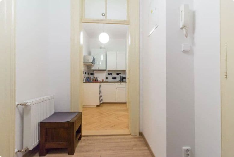 Prenájom bytu 90 m², Blanická, Praha, Praha Prenájom bytu 90 m², Blanická, Praha, Praha