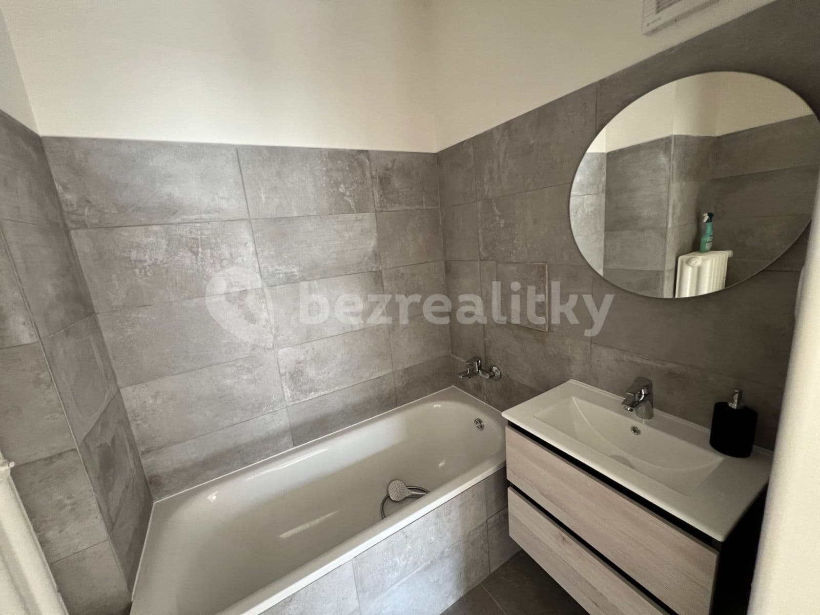 Prenájom bytu 2-izbový 55 m², Písecká, Praha, Praha Prenájom bytu 2-izbový 55 m², Písecká, Praha, Praha