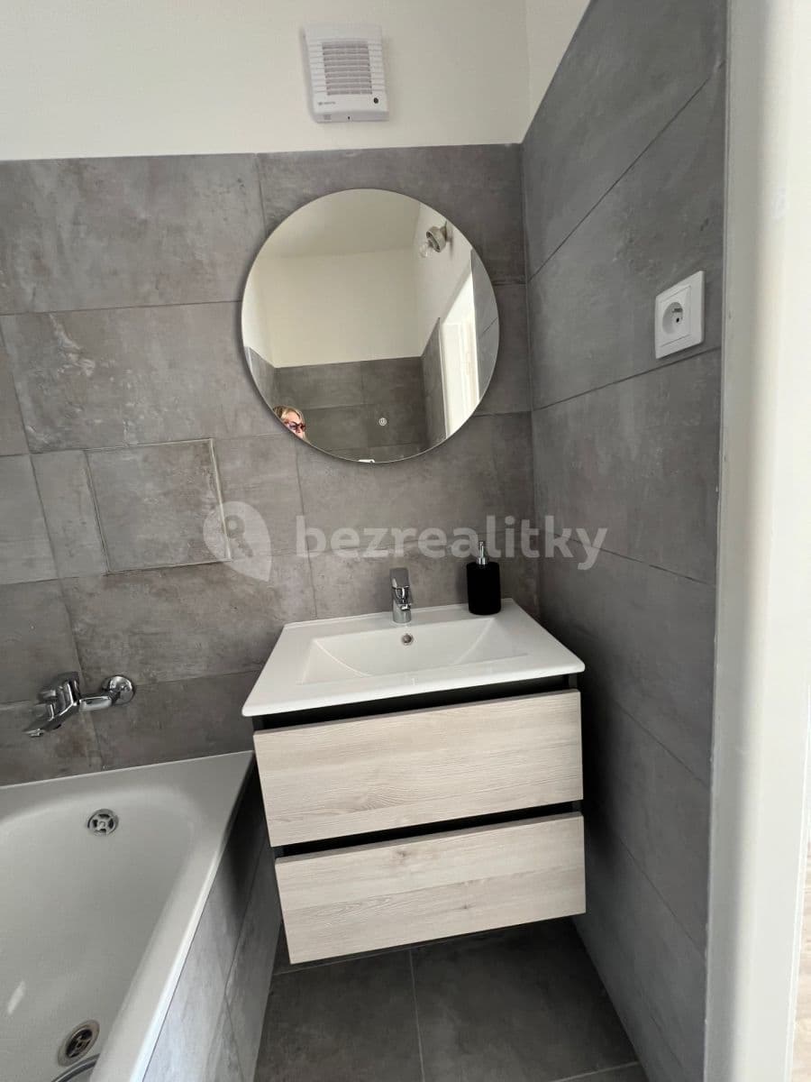 Prenájom bytu 2-izbový 55 m², Písecká, Praha, Praha Prenájom bytu 2-izbový 55 m², Písecká, Praha, Praha