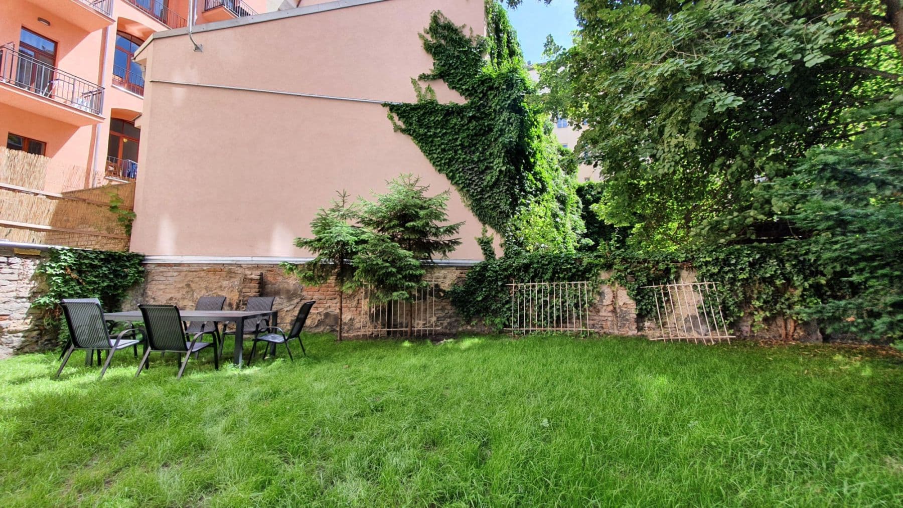 Prenájom bytu 24 m², Tyršova, Praha, Praha Prenájom bytu 24 m², Tyršova, Praha, Praha