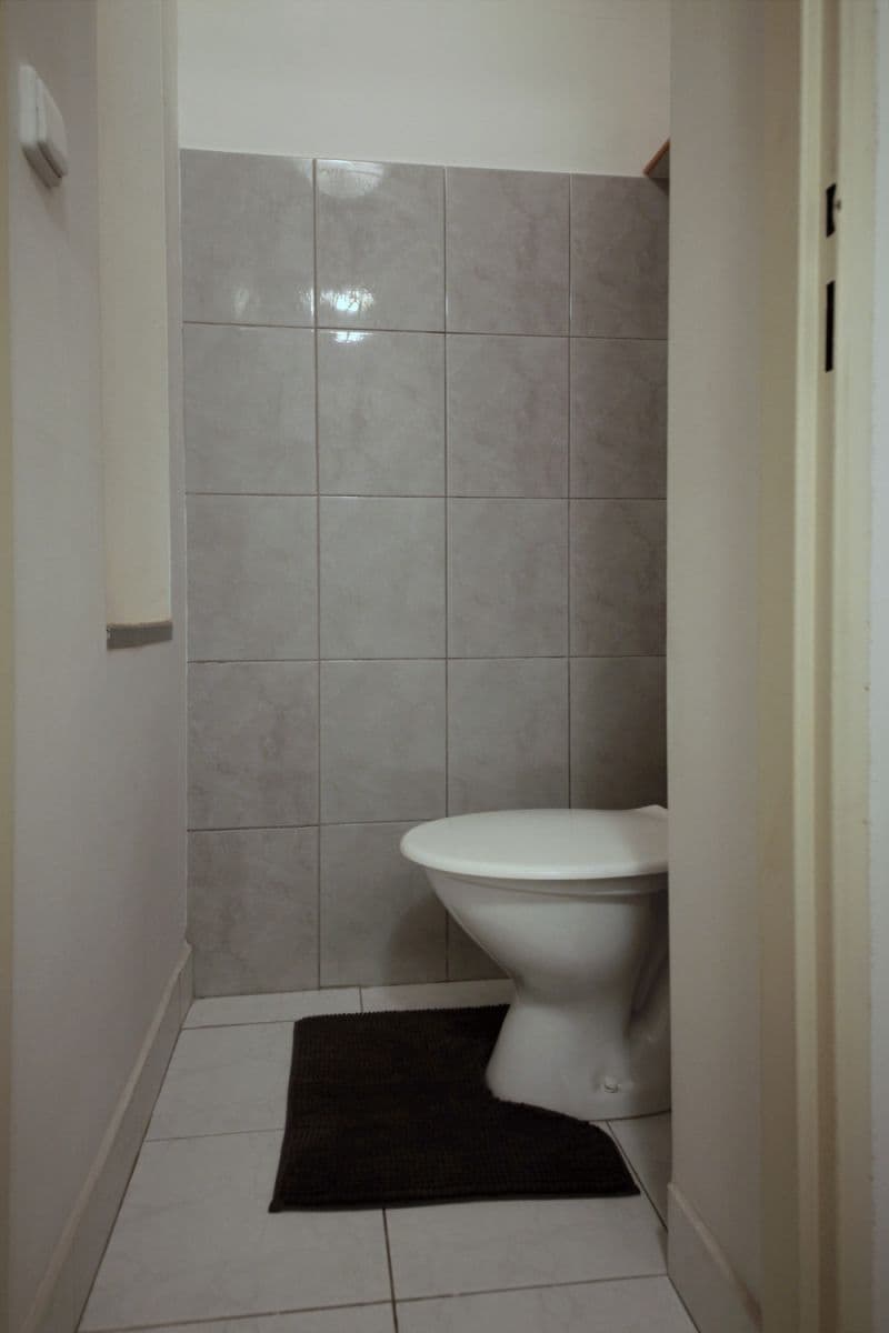 Prenájom bytu 24 m², Tyršova, Praha, Praha Prenájom bytu 24 m², Tyršova, Praha, Praha