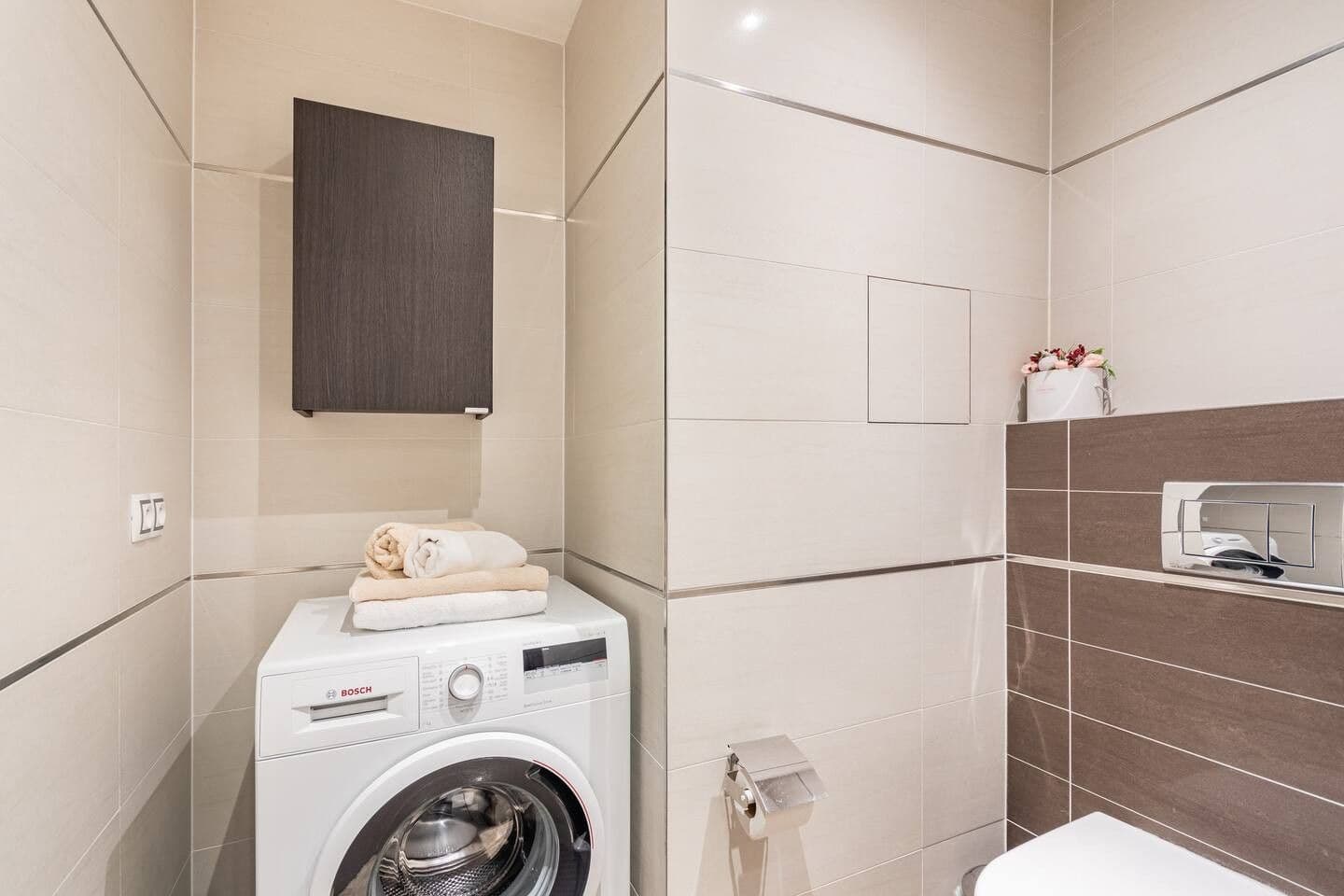 Prenájom bytu 39 m², Mozartova, Praha, Praha Prenájom bytu 39 m², Mozartova, Praha, Praha