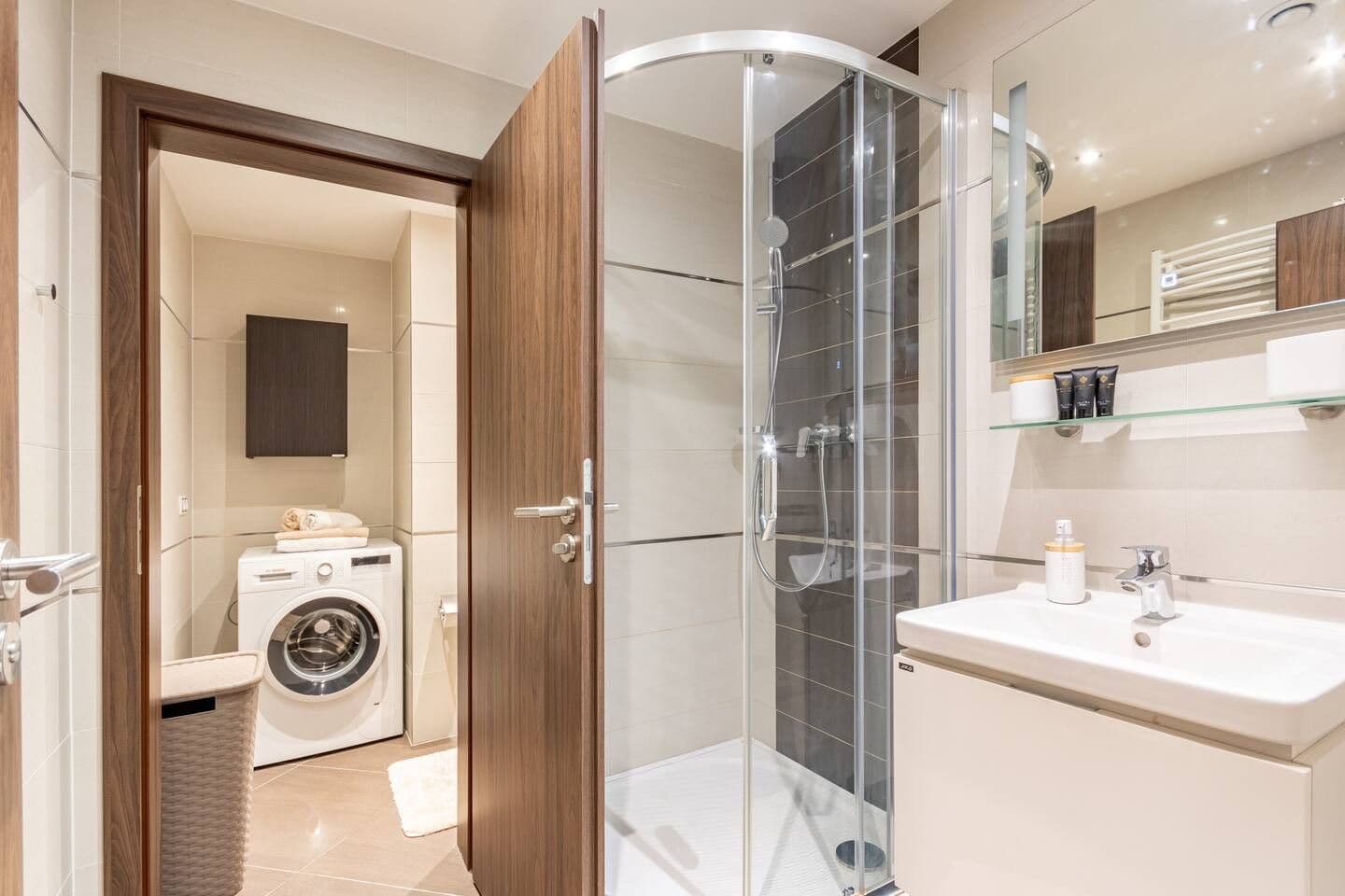 Prenájom bytu 39 m², Mozartova, Praha, Praha Prenájom bytu 39 m², Mozartova, Praha, Praha