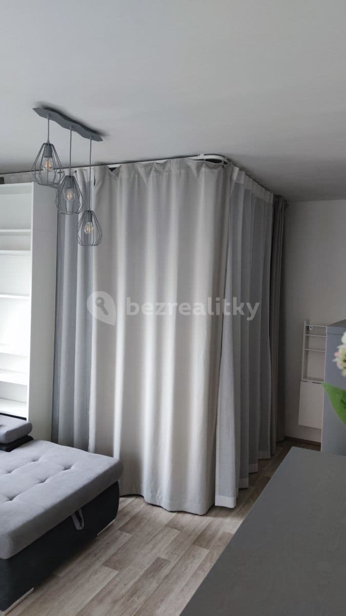 Prenájom bytu 1-izbový 33 m², Ronešova, Praha, Praha Prenájom bytu 1-izbový 33 m², Ronešova, Praha, Praha