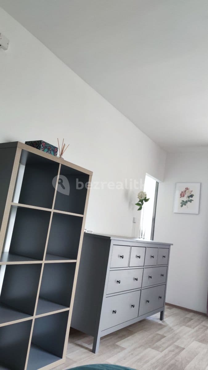 Prenájom bytu 1-izbový 33 m², Ronešova, Praha, Praha Prenájom bytu 1-izbový 33 m², Ronešova, Praha, Praha