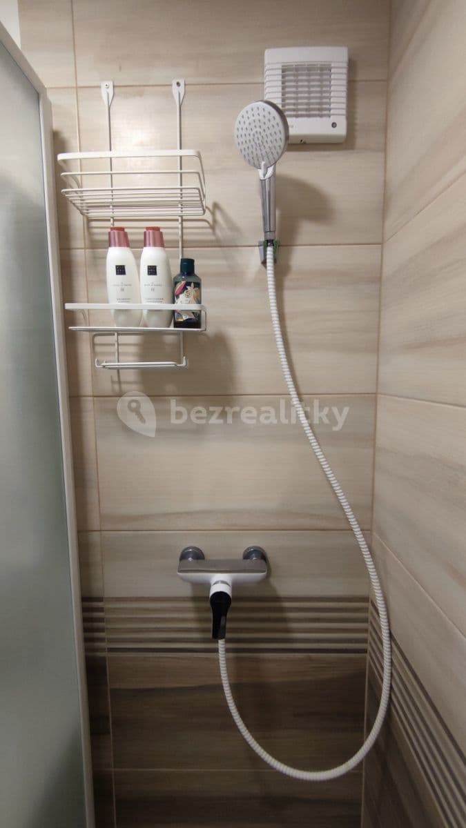 Prenájom bytu 1-izbový 33 m², Ronešova, Praha, Praha Prenájom bytu 1-izbový 33 m², Ronešova, Praha, Praha