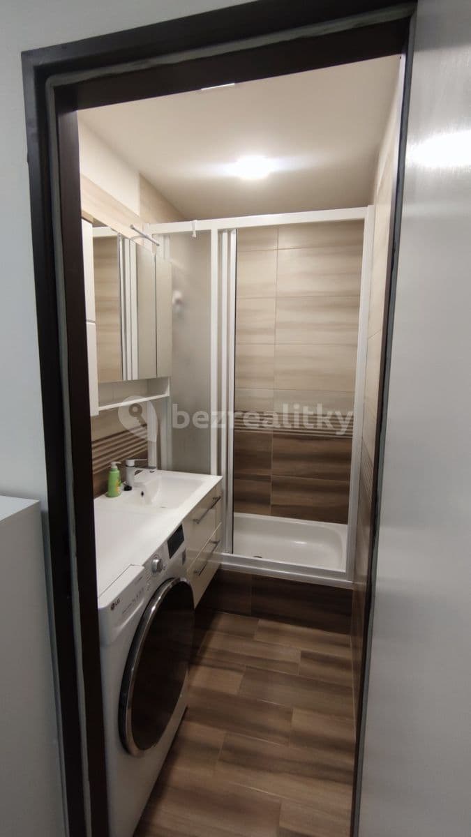 Prenájom bytu 1-izbový 33 m², Ronešova, Praha, Praha Prenájom bytu 1-izbový 33 m², Ronešova, Praha, Praha