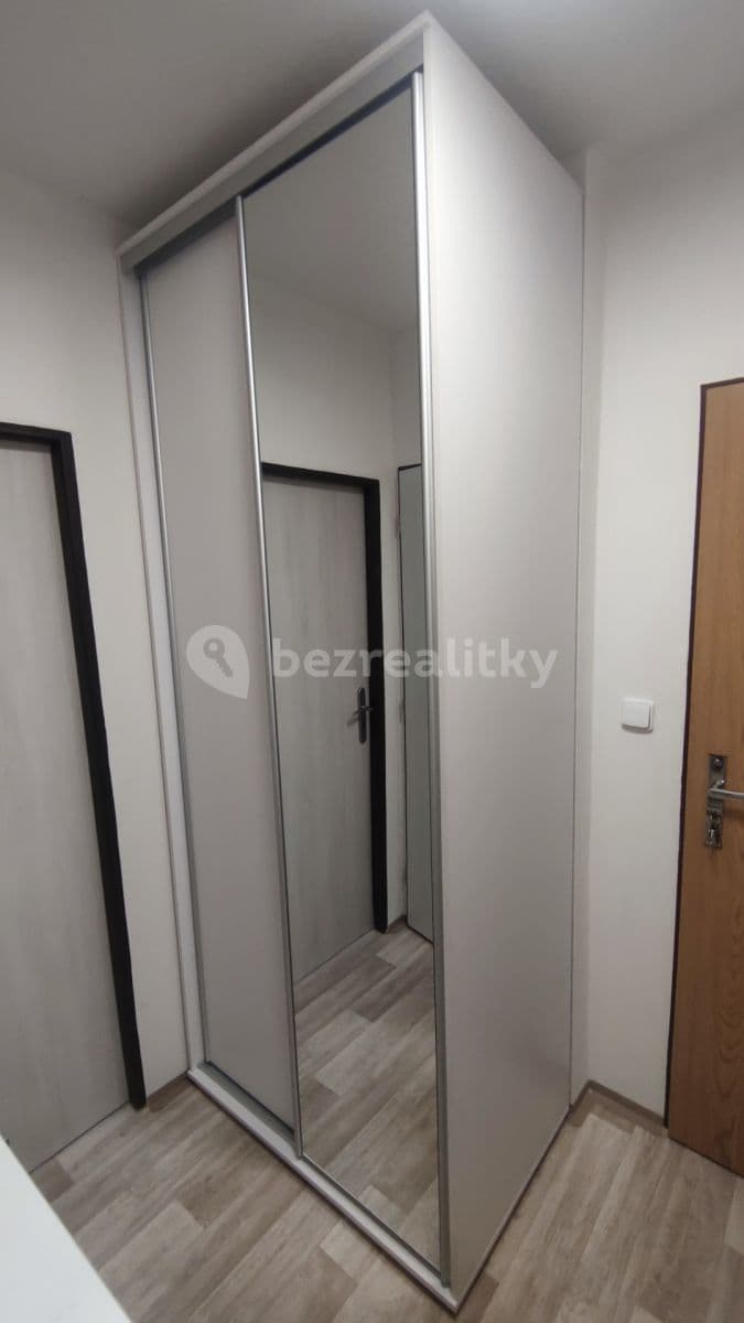 Prenájom bytu 1-izbový 33 m², Ronešova, Praha, Praha Prenájom bytu 1-izbový 33 m², Ronešova, Praha, Praha